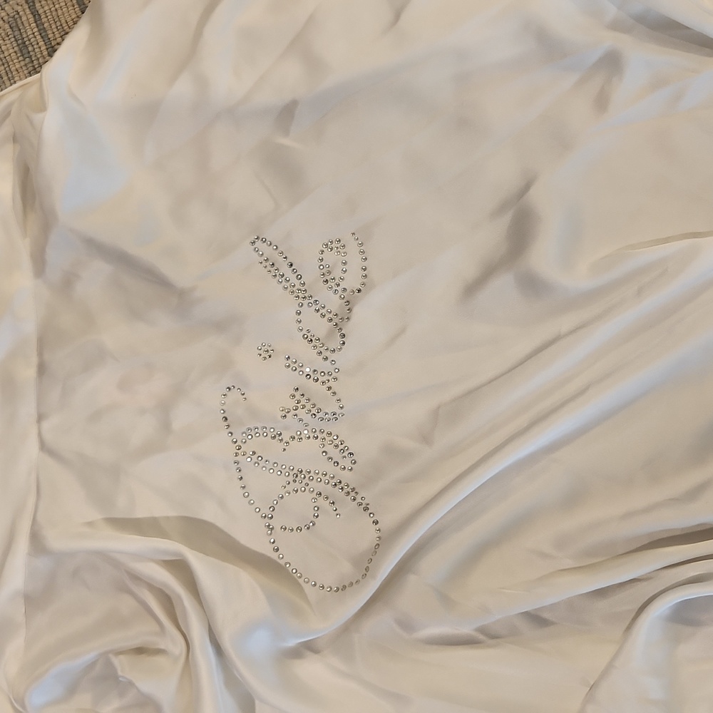VS Bride robe